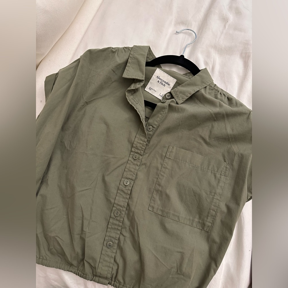 Short sleeve shirt